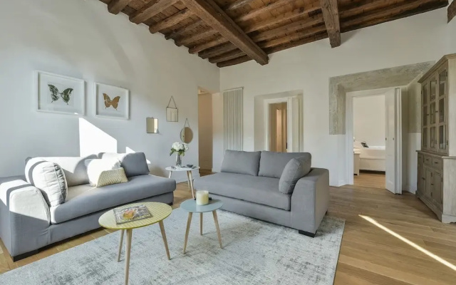 Oltrarno Elegance