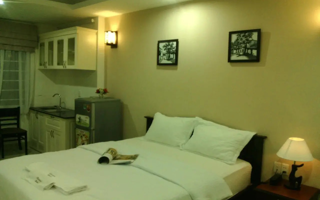 Mi Lan 2 Oriental Hotel