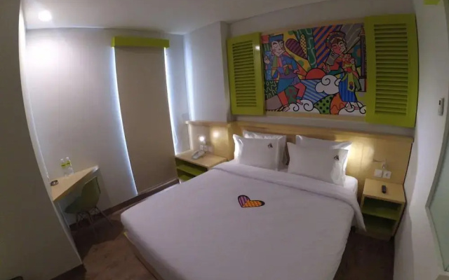 MaxoneHotel at Kramat