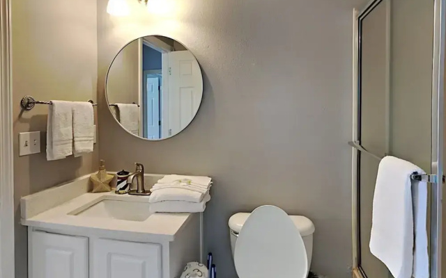 Sandpiper Cove #4213 by Southern Vacation Rentals