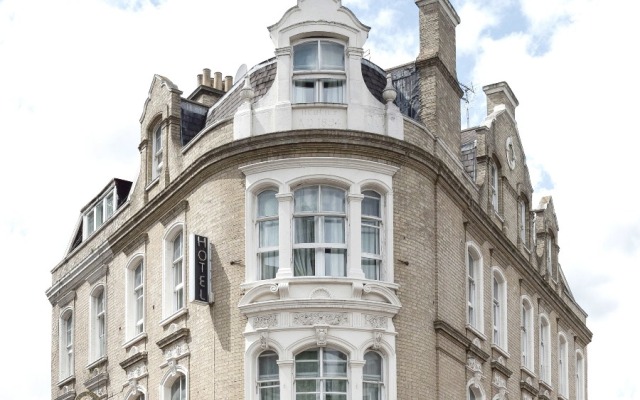 The Bridge Hotel London вид на фасад
