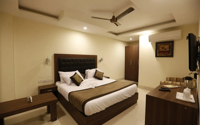 Hotel D'Capitol- Delhi Airport