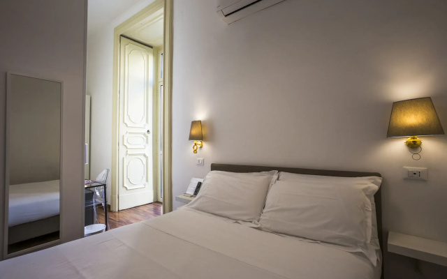 Napoli Class Luxury Rooms & Suites
