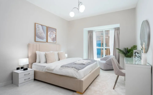 Gala Guests - Elite Residences Suites