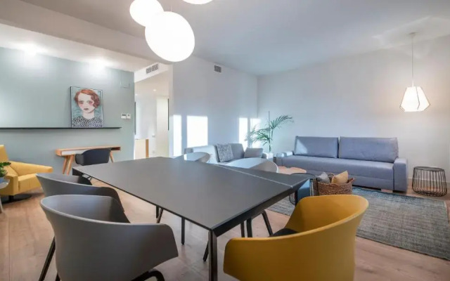 You Stylish Business Apartments