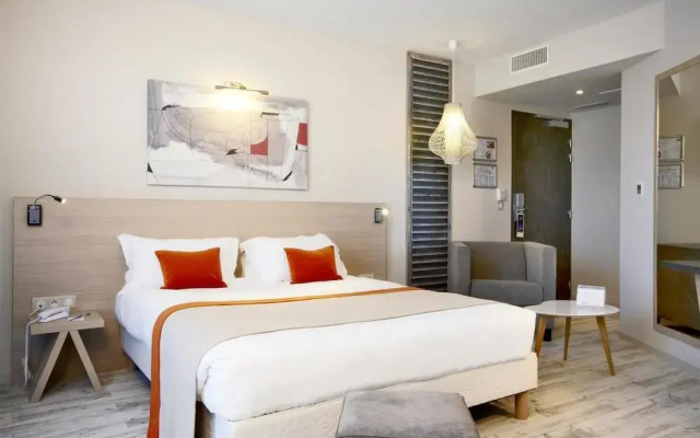 Kyriad Prestige Vannes Centre – Palais Des Arts