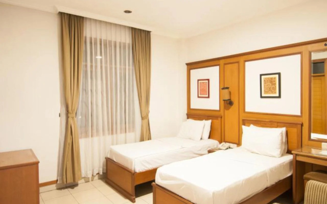Corsica Hotel