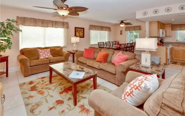 Waves 10 - Two Bedroom Condo