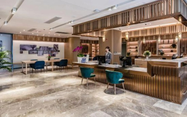 Suning Yayue Hotel (Zhangjiagang Pedestrian Street Manbatt Square)
