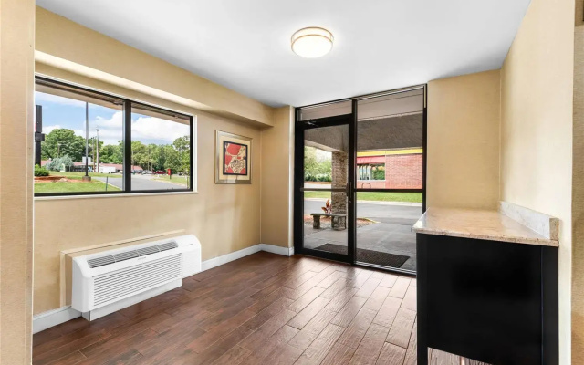 Econo Lodge Charlotte Airport