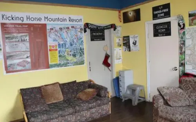 Kicking Horse Hostel