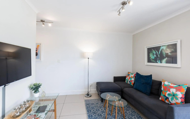 The Paragon Urbane CENTRALLY LOCATED, MODERN COMFORTS
