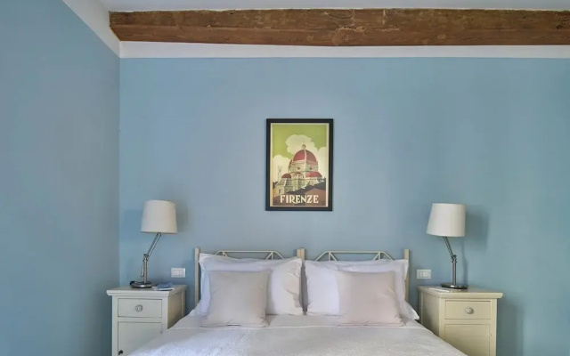 Blue Charm Florentine Apt by Oteego