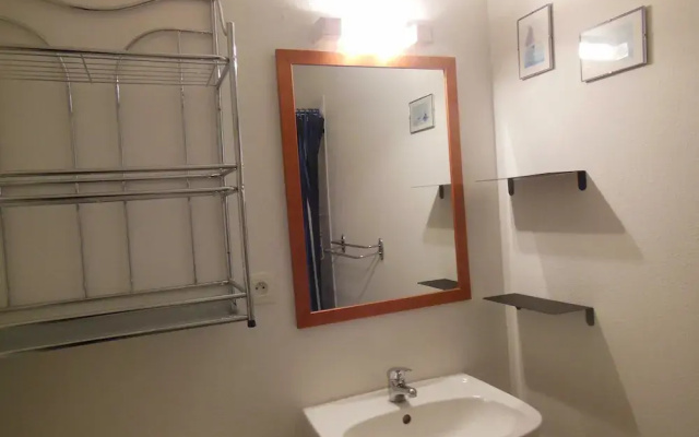 Lou Services Apartment H01 LSI 001