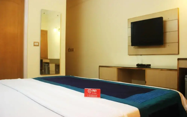 OYO 439 Hotel Queens Inn