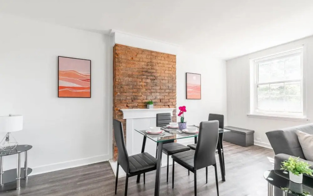 2BR Apt With Netflix - Close to Shopping Parks