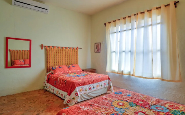 Tranquil Tropical Oasis in the Historic Center