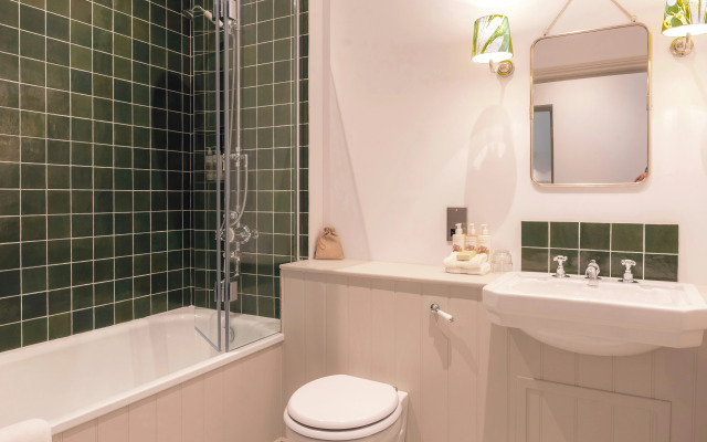 Mercure Newbury Elcot Park Hotel