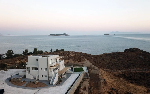 Pharos Apartments