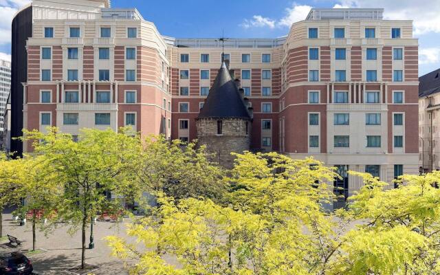 Отель Novotel Brussels Centre Брюссель вид на фасад