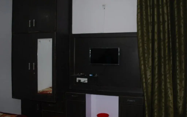 Taj Mahal Home Stay