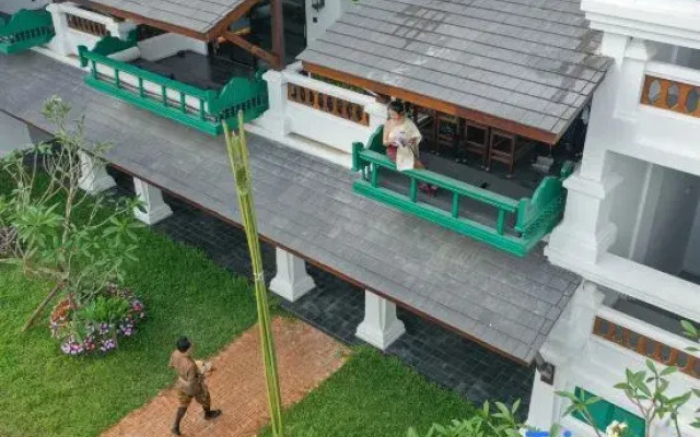 Manyin · Daoxiang · Laos · Coconut Grove Resort Villa