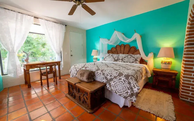 Charming Villas by Casa Holistic B&B