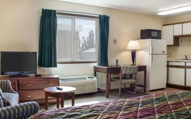 Rodeway Inn West Fargo Main Ave.