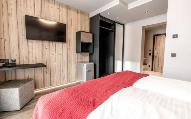 Hotel Astrid inklusive JokerCard, Pool und Liegewiese