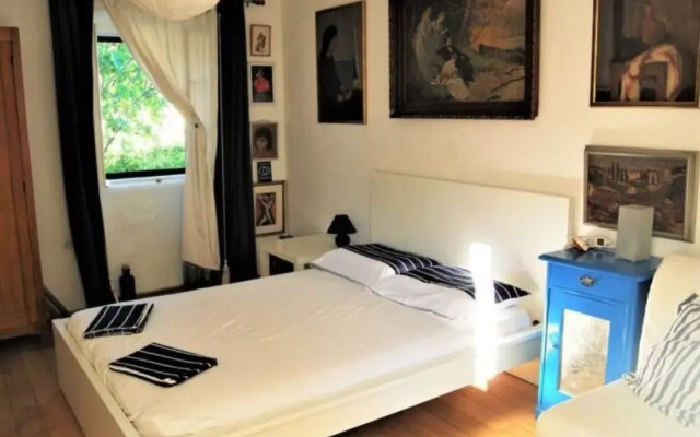 Charming Holiday House Antique, Sleeps 7