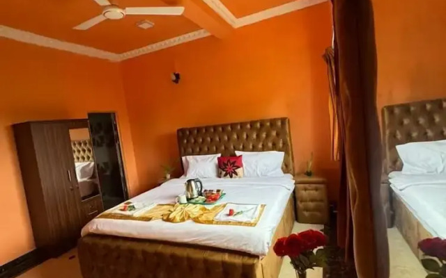 White palace Airport hotel