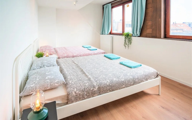 Saint Pauls Apartment for 12 Guests