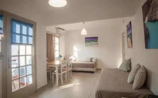 Evina Room And Villas
