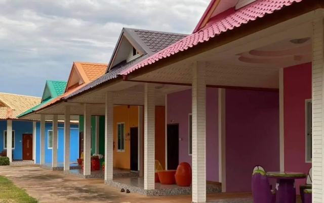 Resort Baan Saengthip Renunakhon