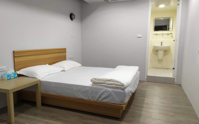 Parking Time Hostel