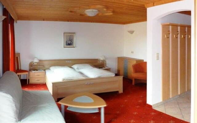 Отель Gasthof Zum Grünen Baum Италия, Лана - отзывы, цены и фото номеров - забронировать отель Gasthof Zum Grünen Baum онлайн комната для гостей