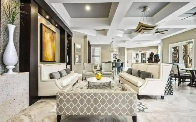 4606 TD - 5BR Townhome Marvel: Private Pool