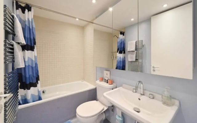 Stunning 2 Bedroom Mezzanine Loft in Portobello