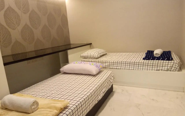 Platinum Suite by SNC