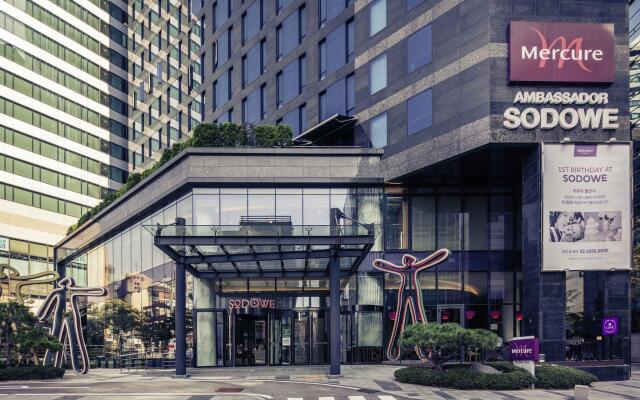 Отель Mercure Ambassador Seoul Gangnam Sodowe вид на фасад