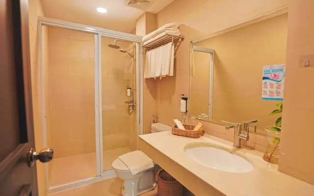 Holiday Suites Port Barton