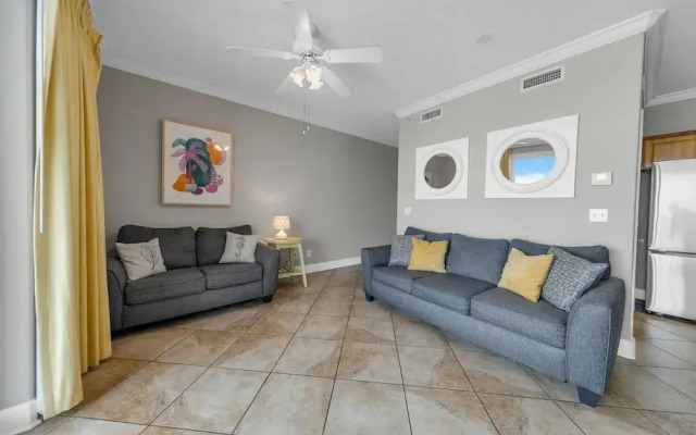 Twin Palms 603