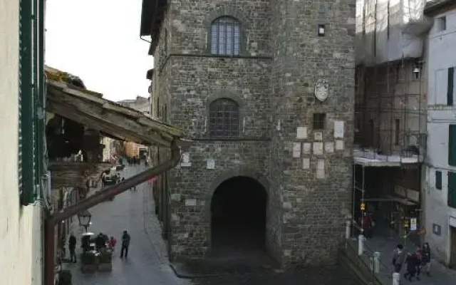 Historic Center Apartment with Private Garage