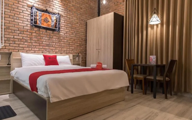 RedDoorz Plus @ An Thuong 3