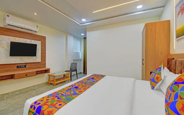 Fabhotel Relax Inn