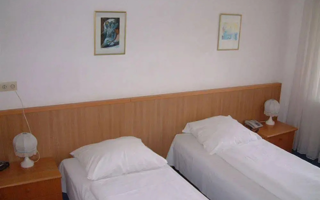 Star Hotel
