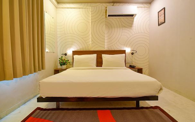 Fabhotel Manomay Homes
