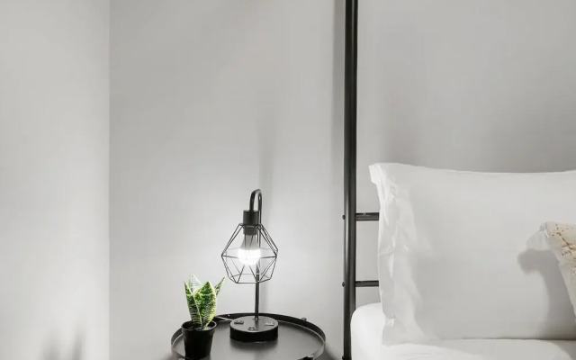 2BR Aesthetic Apt - Barry 37-GB