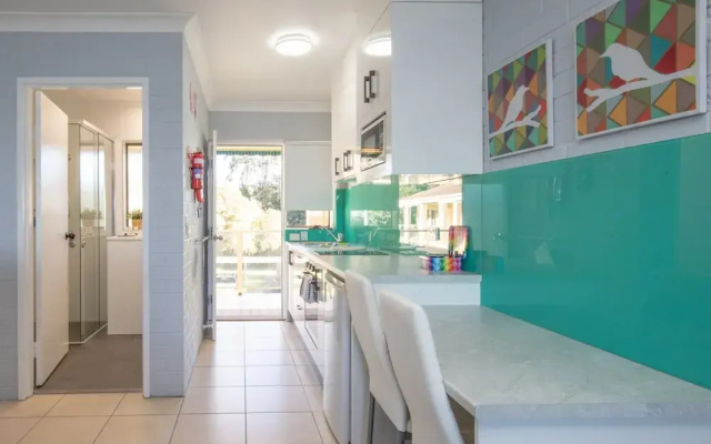 Batemans Bay Studio Escape With Lush Vista