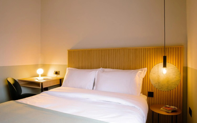 Port Hotel